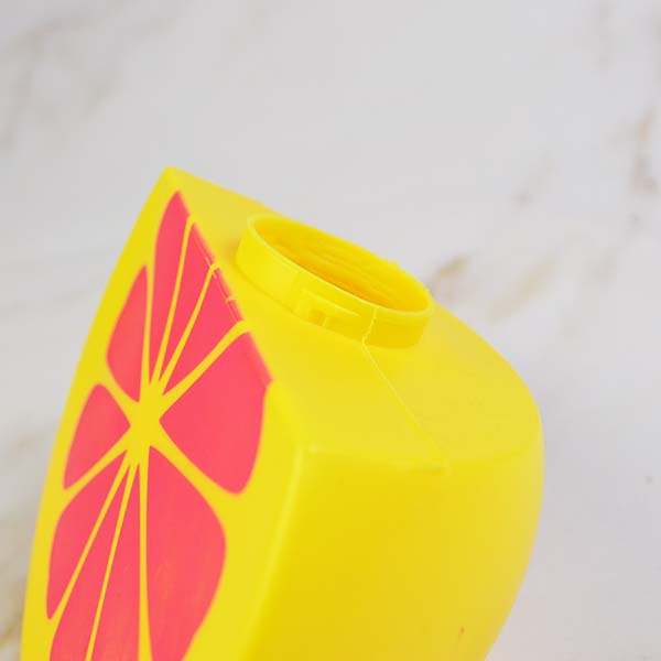 Lemon shape stawer bottle 