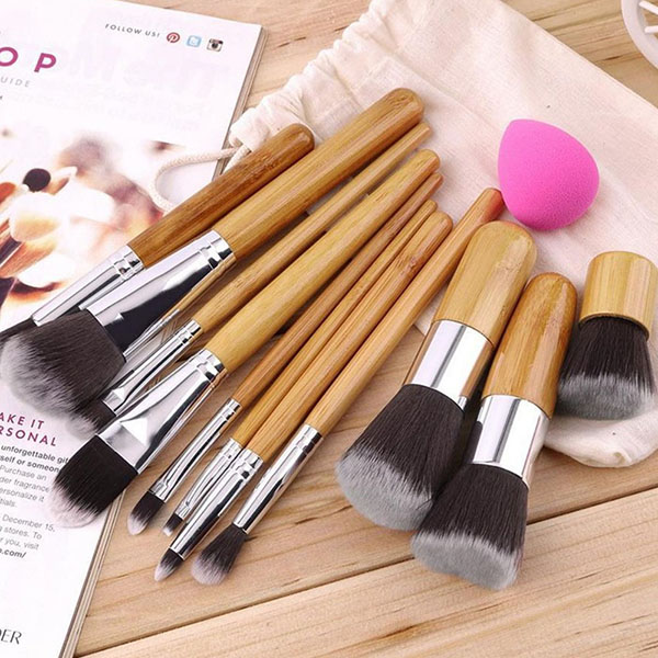 12 Pieces Bamboo Handle Makeup Brush Set
