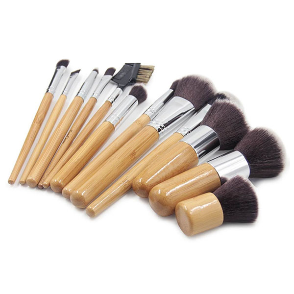 12 Pieces Bamboo Handle Makeup Brush Set